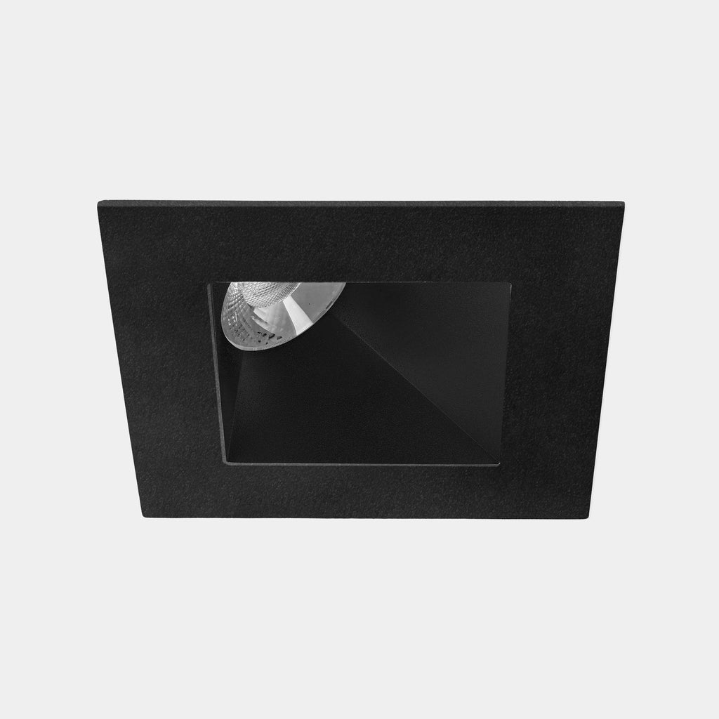 Downlight Play Deco Asymmetrical Square Fixed 17.7W Blanc chaud - 2 700 K CRI 90 46.7º Noir/Noir IP54 1389lm