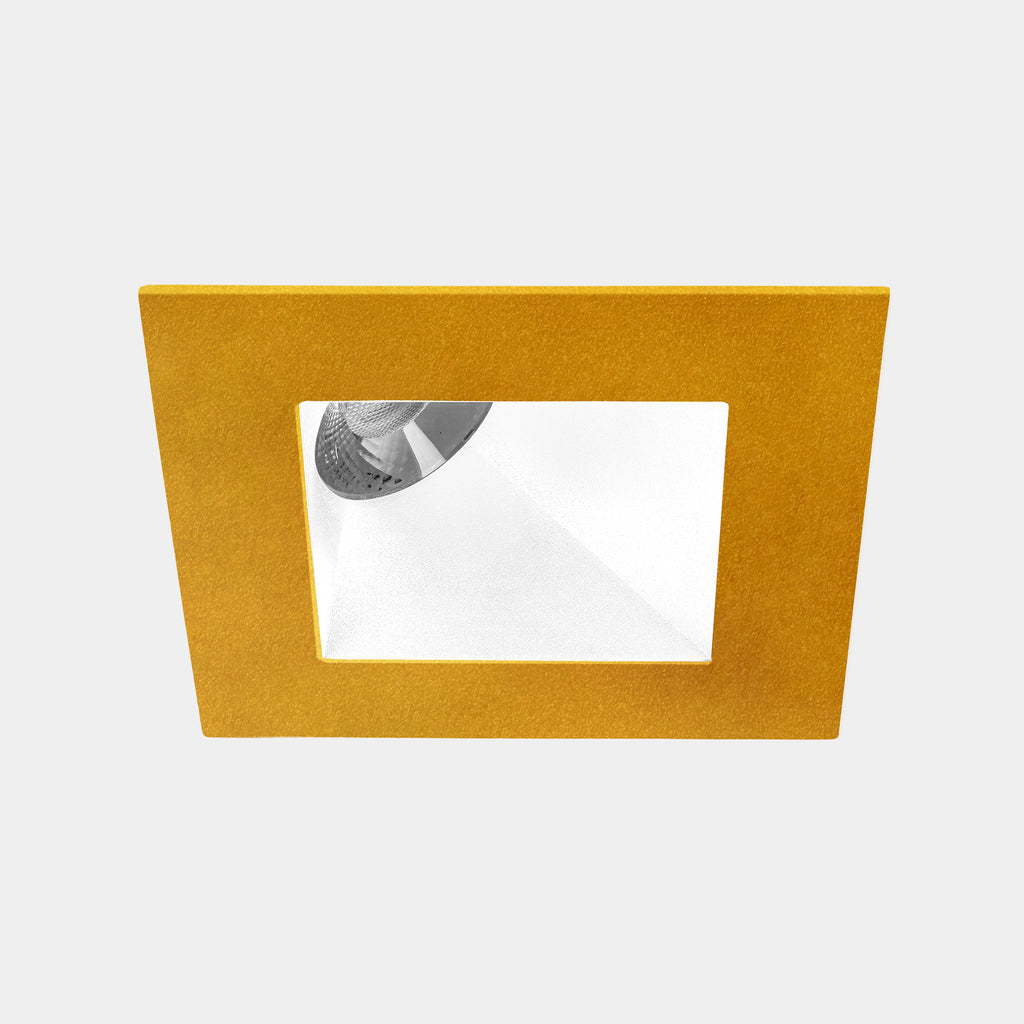 Downlight Play Deco Asymmetrical Square Fixed 17.7W Blanc chaud - 2 700 K CRI 90 33.7º ON-OFF Or/Blanc IP54 1554lm